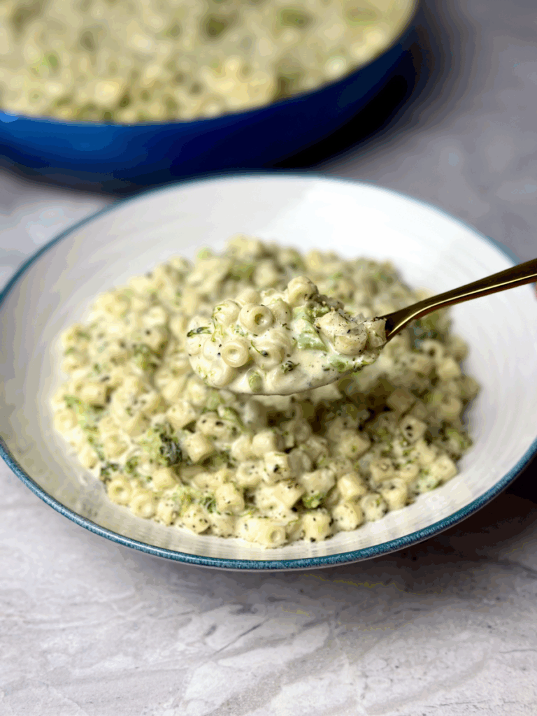 Cheesy and Creamy Broccoli Pasta Recipe