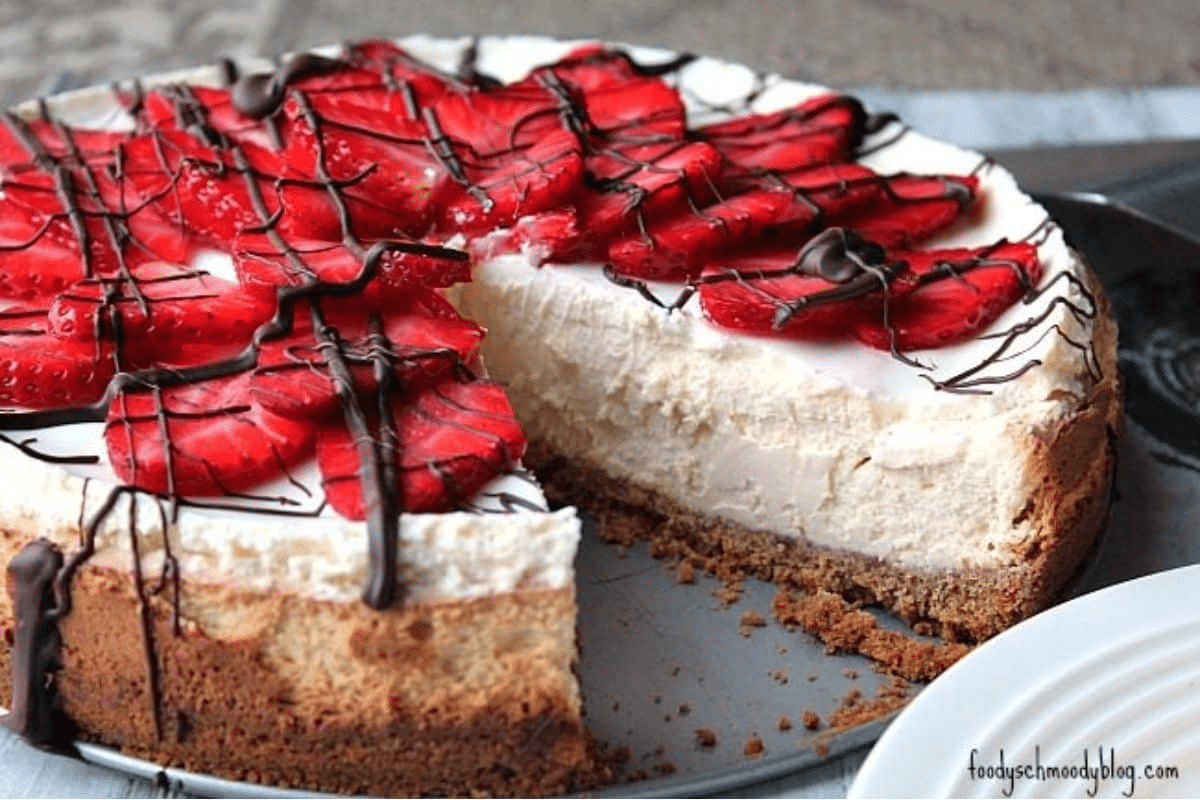 Chocolate Covered Strawberry Cheesecake Recipe